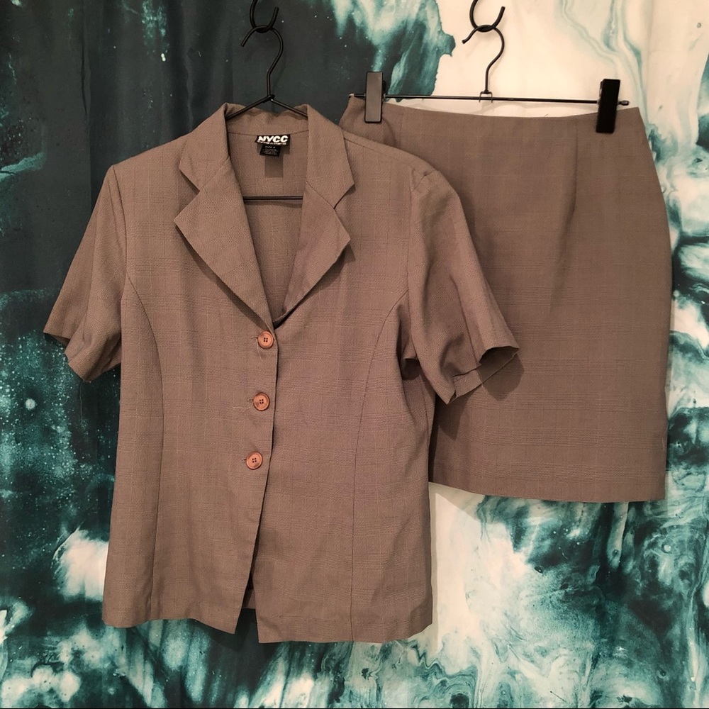 NYCC - cream & brown pattern, size 8, business suit